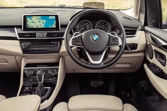 Theo thông tin mới nhất, chiếc BMW 2-Series Active Tourer sẽ được bán lẻ chính thức vào ngày 27/9.
