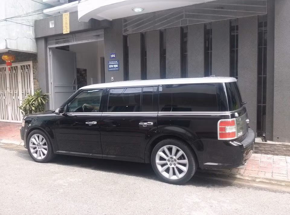 Hình ảnh Ford Flex Limited dạo chơi tại Hải Phòng được nhiều thành viên mê xe quan tâm.