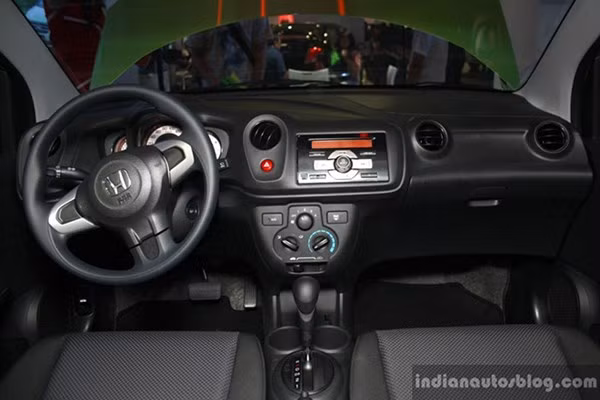 Bên cạnh Brio Modulo, Honda ra mắt thêm tại Philippines bản Amaze Modulo.