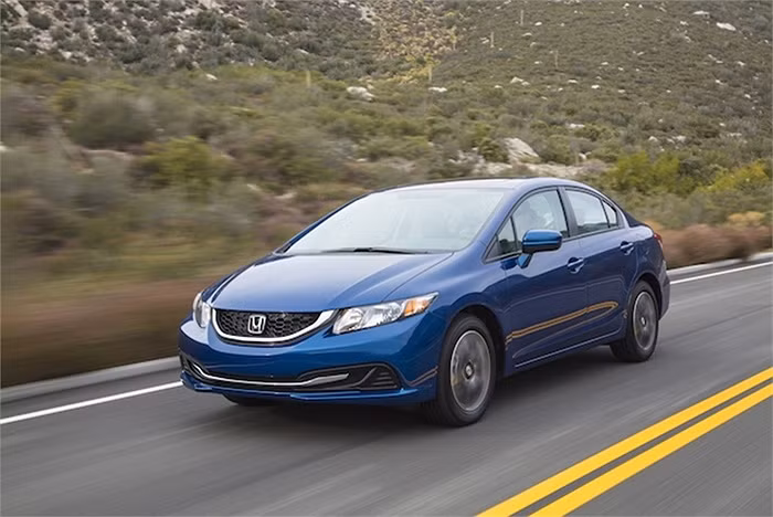 8. Honda Civic bị rơi xuống vị trí thứ 8 do doanh số giảm 13.8% so với tháng trước, có nghĩa Honda chỉ tiêu thụ được 34.032 xe trong tháng 8 vừa qua. Cộng gộp, Honda đã bán được 231.167 chiếc Civic kể từ đầu năm.