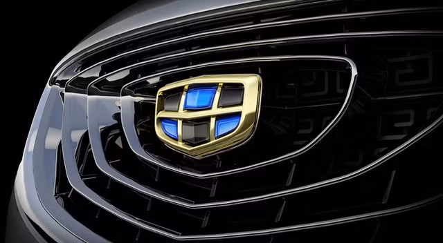 Sedan cao cấp này được chính tay nhà thiết kế kỳ cựu - giám đốc thiết kế của Geely chịu trách nhiệm. Xe được lấy cảm hứng từ máy bay chiến đấu, tốc độ của báo gấm và bảng điều khiển lấy cảm hứng từ cây cầu đá cổ Trung Quốc.