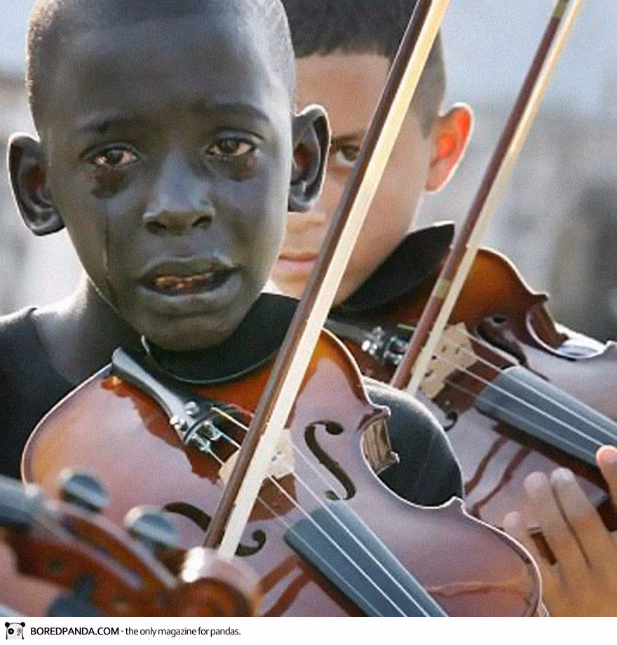 Ảnh chụp cậu bé Diego Frazão Torquato, 12 tuổi người Brazil chơi violon trong đám tang của giáo viên dạy nhạc. Người giáo viên này đã giúp cậu bé thoát khỏi nghèo đói và bạo lực bằng âm nhạc.