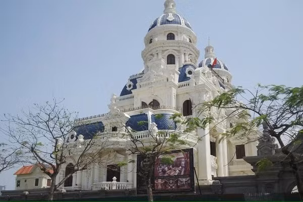 Cặp biệt thự hàng chục triệu đô và thú chơi sang của đại gia Phát “Dầu” ảnh 15