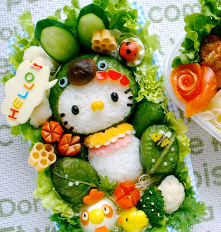 Món Hoshi-ii có thể dùng để ăn liền hoặc đổ thêm nước được đựng trong các hộp nhỏ.