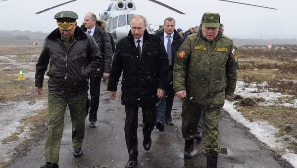 Tổng thống Putin thị sát cuộc tập trận ở Kaliningrad.