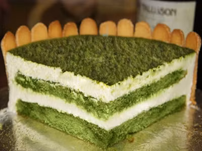 Bánh tiramisu.