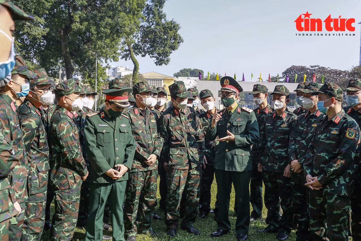 Hon 300 can bo, hoc vien quan y vao cac tinh phia Nam chong dich-Hinh-5