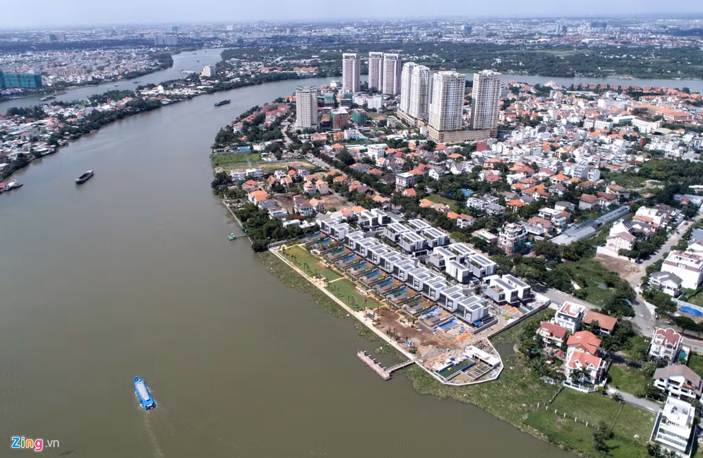  Dự án Thảo Điền Sapphire (Thảo Điền Sapphire - tên thương mại là Holm Residence) do Công ty Cổ phần TDS làm chủ đầu tư tọa lạc số 35-45 Nguyễn Văn Hưởng , quận 2, TP.HCM.