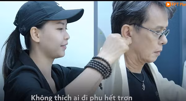 Hon nhan ben vo kem 44 tuoi cua nam nhac si noi tieng-Hinh-3