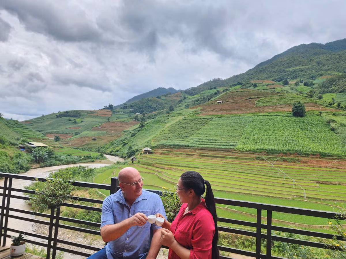 Nguoi dan ong Phap ban nha, ve Tay Bac cuoi goa phu Viet-Hinh-4