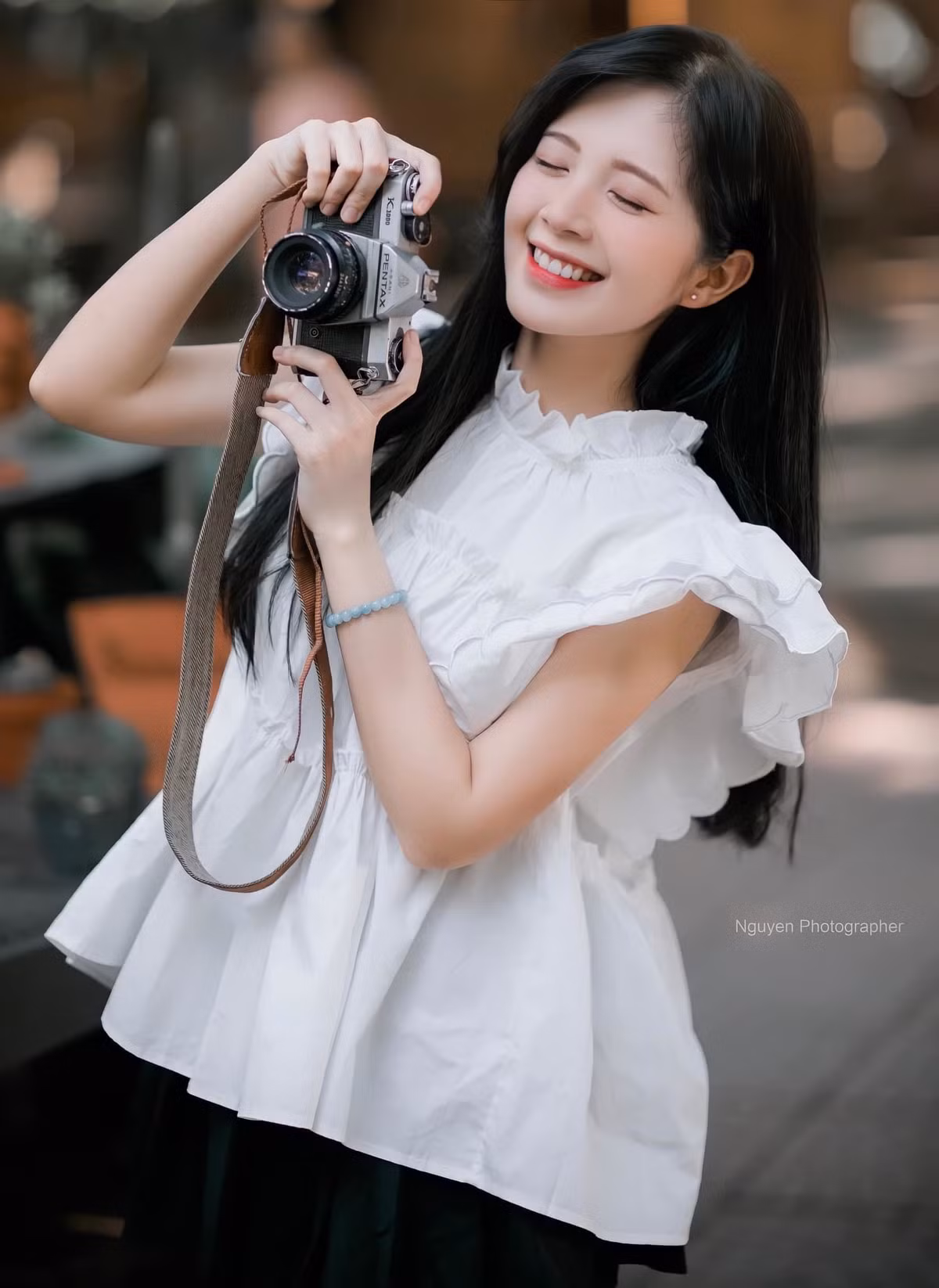 Hot girl Ngoc Huyen chia se gi ve vai dien trong 