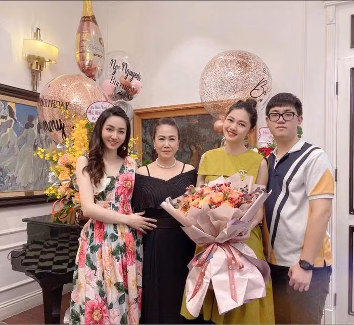 A hau Thanh Tu 
