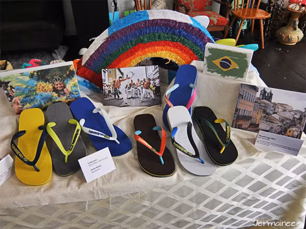 4. Một trong những nhà sản xuất nổi tiếng nhất thế giới là công ty Brazalian, Havaianas. Đôi dép tông đầu tiên họ sản xuất vào năm 1962 và bây giờ công ty bán được hơn 150 triệu đôi mỗi năm.