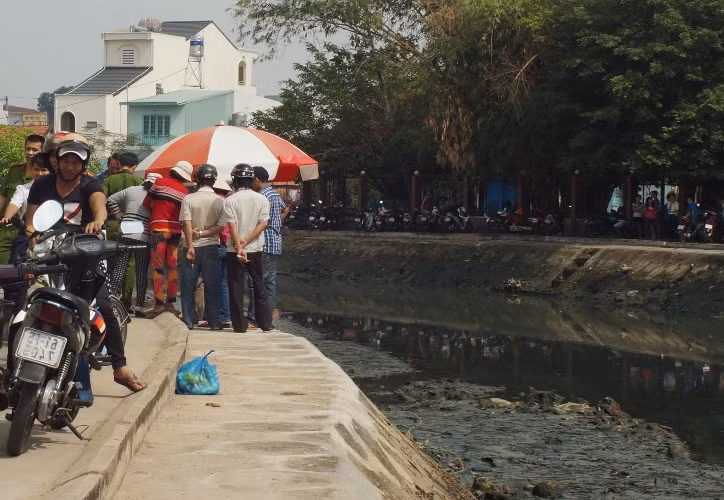 Kênh Ông Đành, nơi phát hiện thùng giấy có xác trẻ sơ sinh