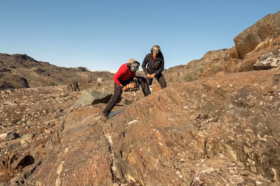 Lộ diện “áo giáp” bao bọc Trái Đất 3,7 tỉ năm trước ở Greenland Lo dien “ao giap” bao boc Trai Dat 3,7 ti nam truoc o Greenland
