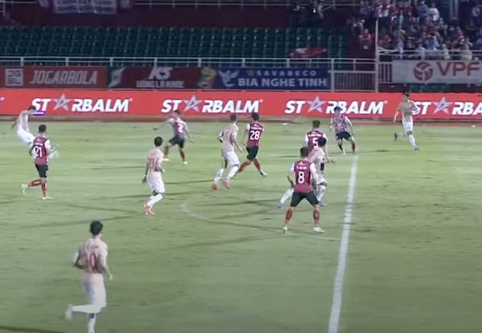 Nghi van trong tai doi ket qua tran dau o V.League: Ai tra loi?