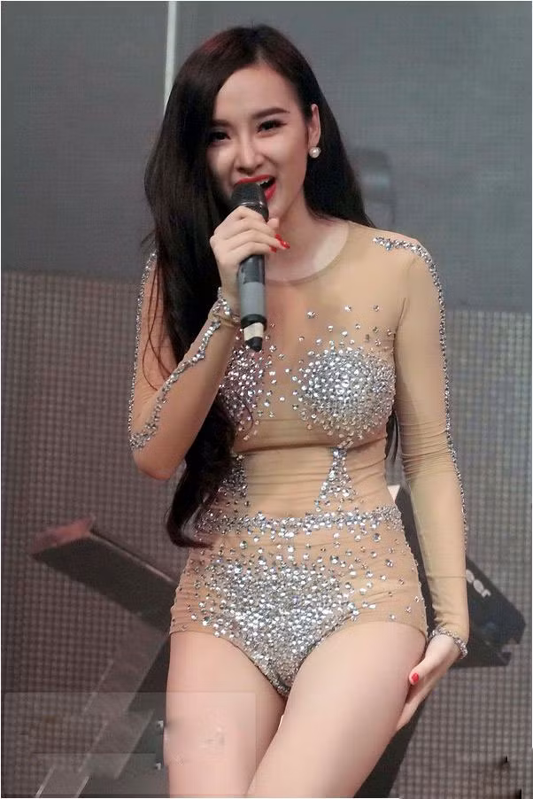 Angela Phương Trinh ngày càng làm xấu hỉnh ảnh trong mắt công chúng bởi phát ngôn và hành động gây sốc.