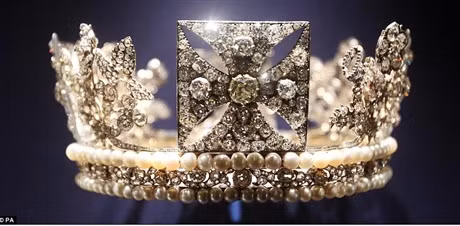 Vương miện của nữ hoàng Elizabeth II.