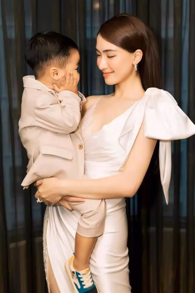 Phan ung Hoa Minzy khi duoc khuyen nhanh co ban trai-Hinh-4