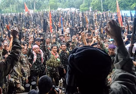 “Mặt trận giải phóng dân tộc Moro” từ lâu là lực lượng chính trong phe đối lập ở Nam Philippines. “Mặt trận giải phóng dân tộc Moro” từ lâu là lực lượng chính trong phe đối lập ở Nam Philippines.
