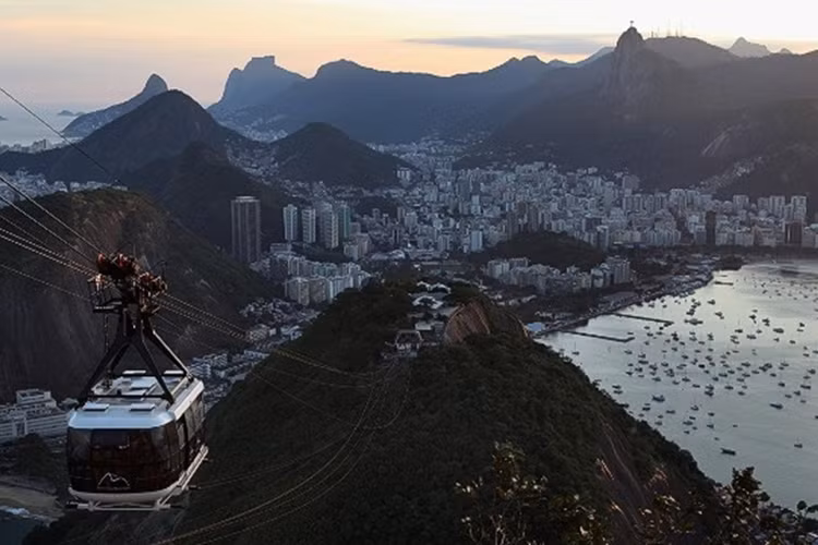 Cư dân Rio de Janeiro cũng chỉ hoàn trả 4/12 số ví mà họ nhặt được.