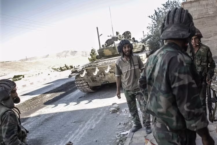 Chính vì vậy mà linh tăng của quân chính phủ Syria gặp nhiều bất lợi khi tiến vào thị trấn cổ này.