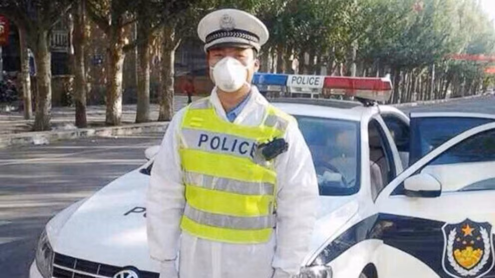 Năm 2014, một người đàn ông độc thân được tìm thấy đã chết vì dịch hạch ở thành phố Ngọc Môn, Trung Quốc. Nước này ngay lập tức phong tòa thành phố và cách ly 151 người từng tiếp xúc với nạn nhân. Lệnh phong tòa được dỡ bỏ sau 2 ngày, khi không một ca mắc mới nào được phát hiện.