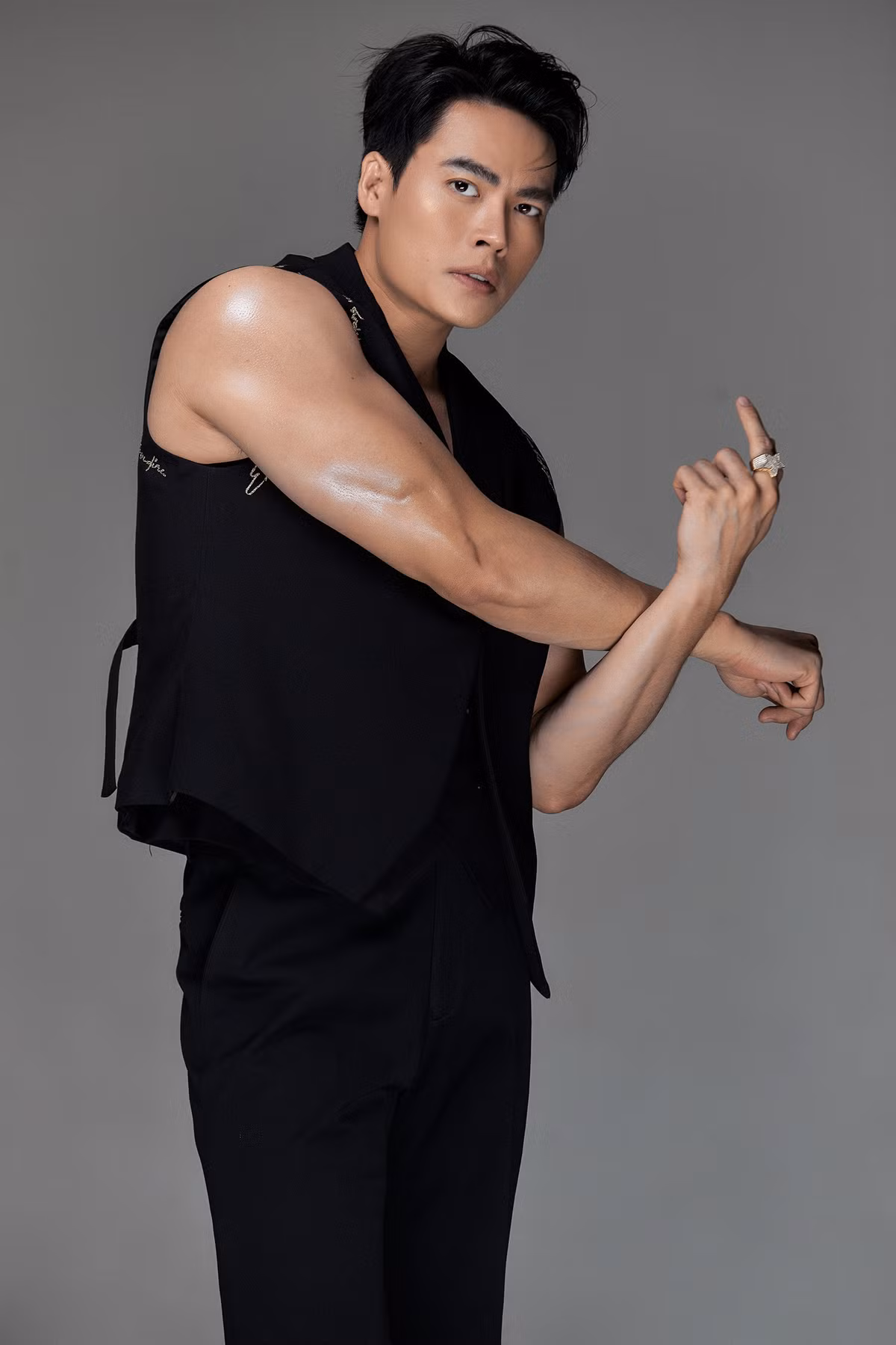 Diễn viên Võ Tấn Phát: Quá khứ không “drama” như tin đồn - Hình 2 Dien vien Vo Tan Phat: Qua khu khong “drama” nhu tin don-Hinh-2