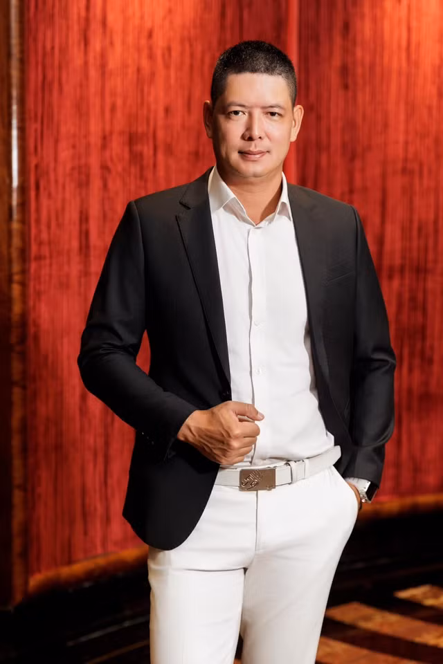 Nam than Viet dinh dam cuoi vo dai gia, roi showbiz lam kinh doanh-Hinh-3