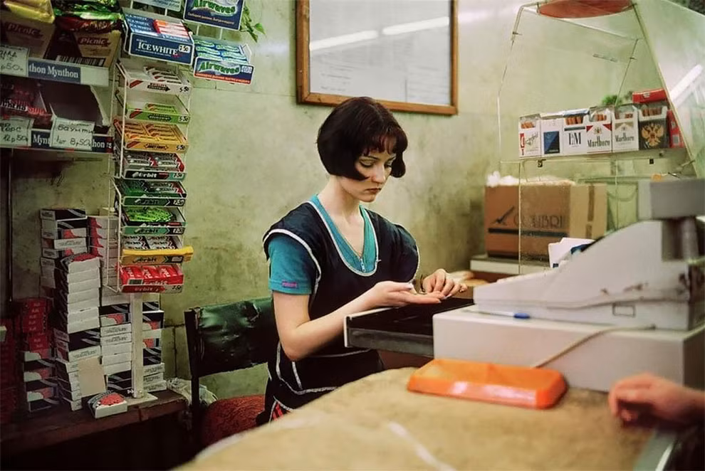 Nữ thu ngân xinh đẹp của một tiệm tạp hóa ở Nga.