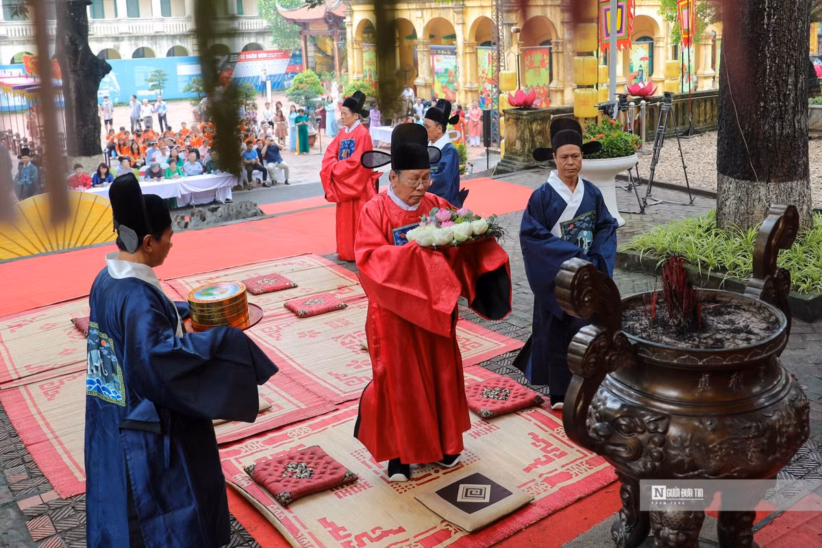 Những phong tục này chính là những kinh nghiệm dân gian có nguồn gốc liên quan trực tiếp đến nông nghiệp và thời tiết.