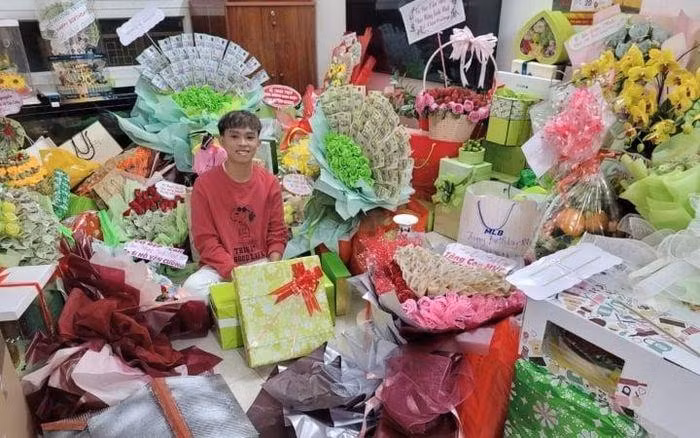 Ho Van Cuong kiem duoc nua ty dong chi trong mot dem dien?-Hinh-7