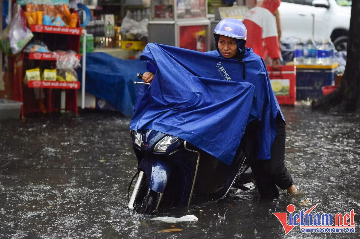 Du bao thoi tiet 7/8: Mien Bac vao den Nghe An tiep dien mua to