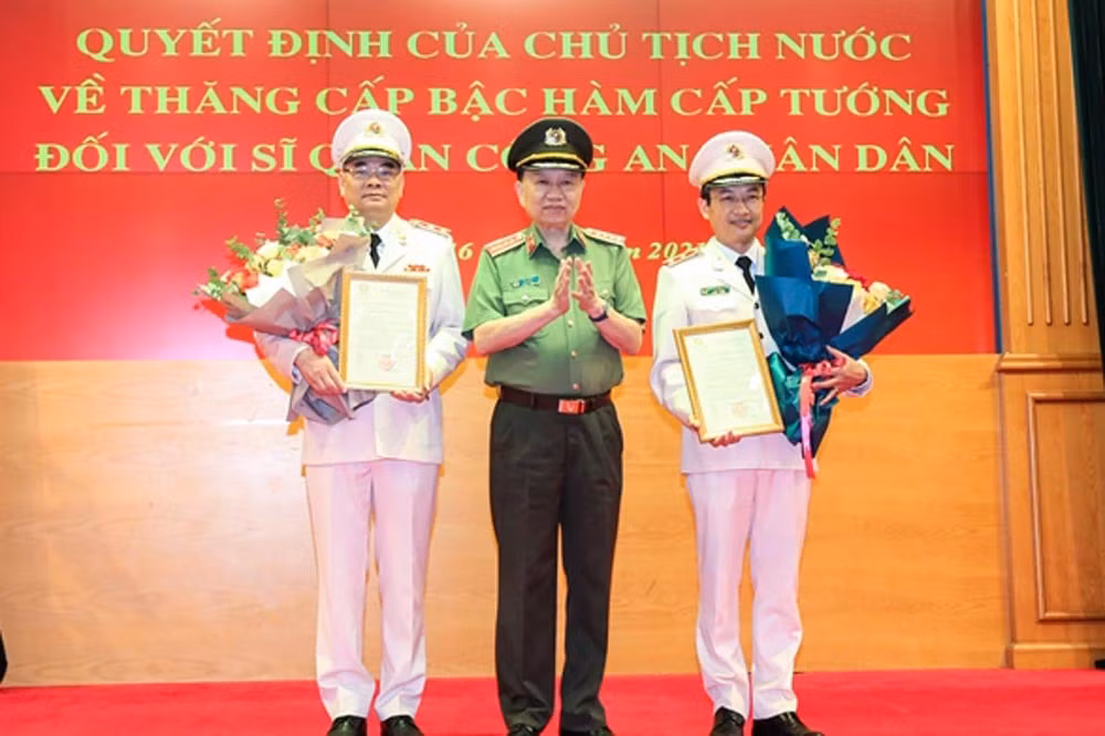 Chanh van phong Bo Cong an To An Xo duoc thang ham Trung tuong-Hinh-2