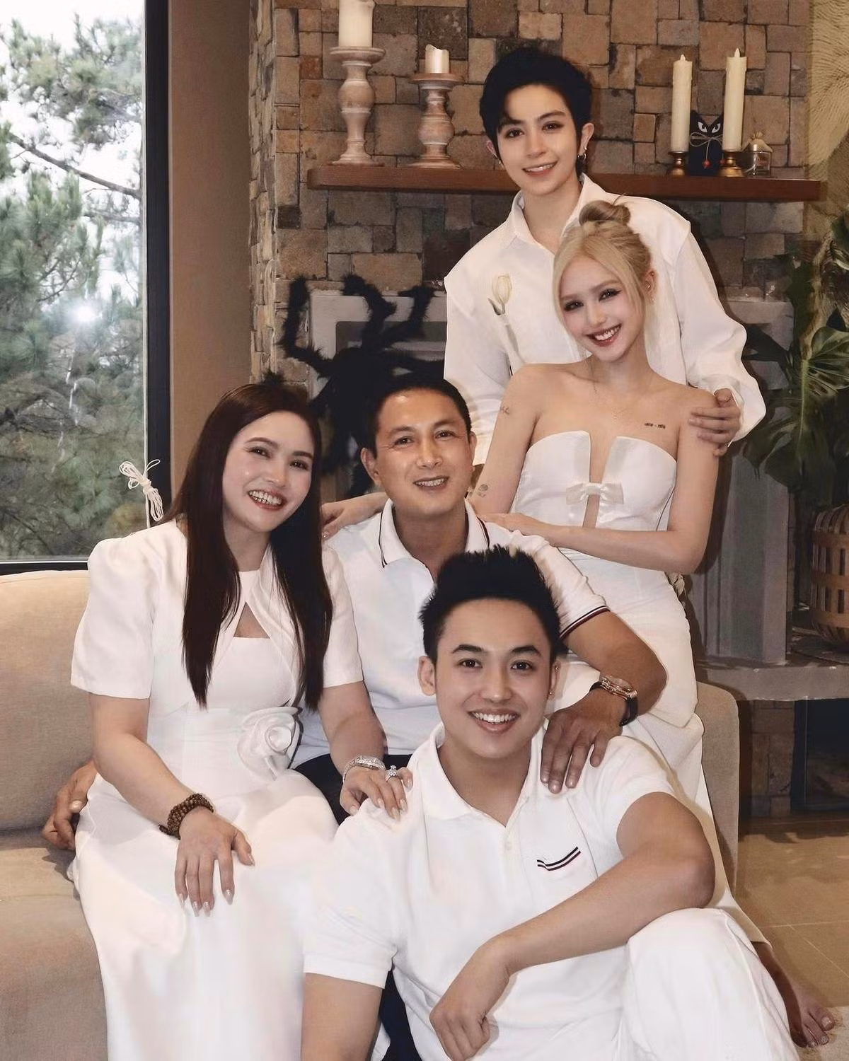 Gil Le chinh thuc ve ra mat gia dinh Xoai Non-Hinh-2
