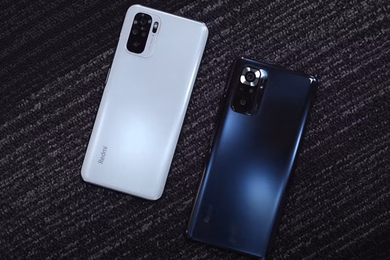 4 camera sau.