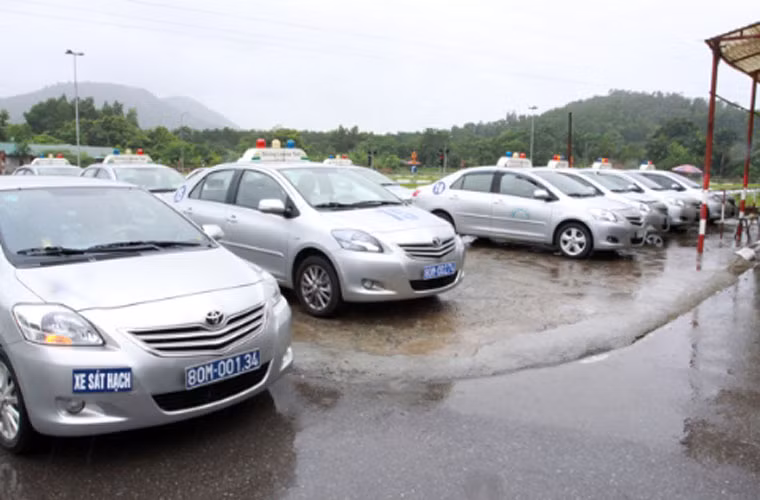 Dàn xe Toyota Vios mới được đưa vào phục vụ công tác sát hạch.