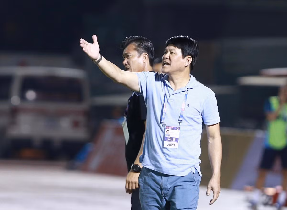 VFF yêu cầu sớm áp dụng VAR tại V-League - Hình 3 VFF yeu cau som ap dung VAR tai V-League-Hinh-3