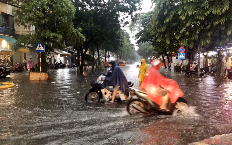 Thoi tiet hom nay 18/8: Bac Bo va Ha Noi mua lon den khi nao?
