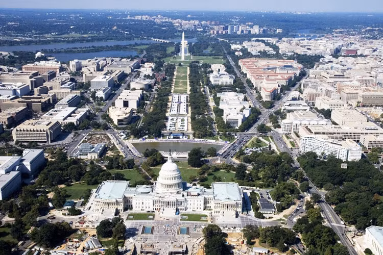 Thủ đô Washington bị ảnh hưởng nặng nề, với một quần thể gồm 9 bảo tàng bị bắt buộc đóng cửa.