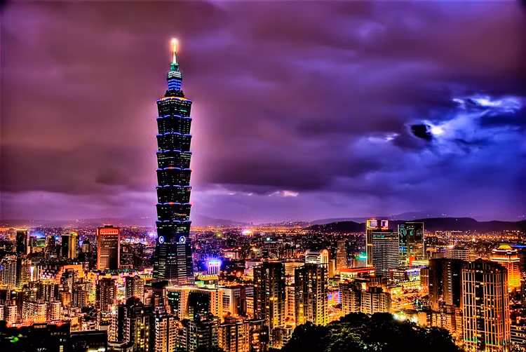 5. Vùng lãnh thổ Đài Loan: Hòn đảo Đài Loan là chủ nợ lớn thứ 5, với 196,6 tỷ USD và chiếm 1,7% tổng số nợ công của Mỹ.