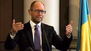 ... Quyền Thủ tướng Arseny Yatsenyuk...