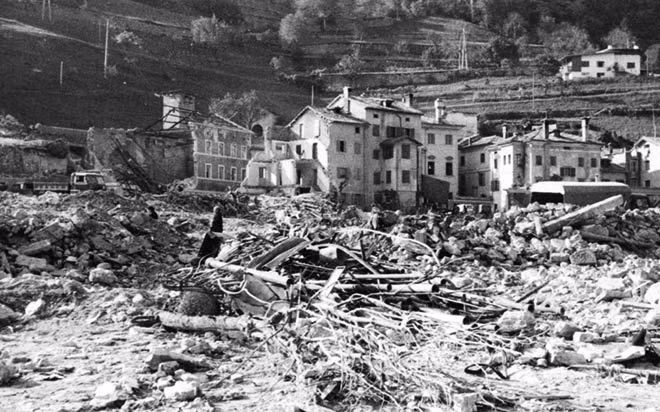 Vào ngày 9/10/1963 một thảm họa khủng khiếp đã xảy ra tại Italia, một dòng nước khủng khiếp đã khiến hơn 2.000 người thiệt mạng. Đáng chú ý, thảm họa này phát sinh từ sai lầm của con người.