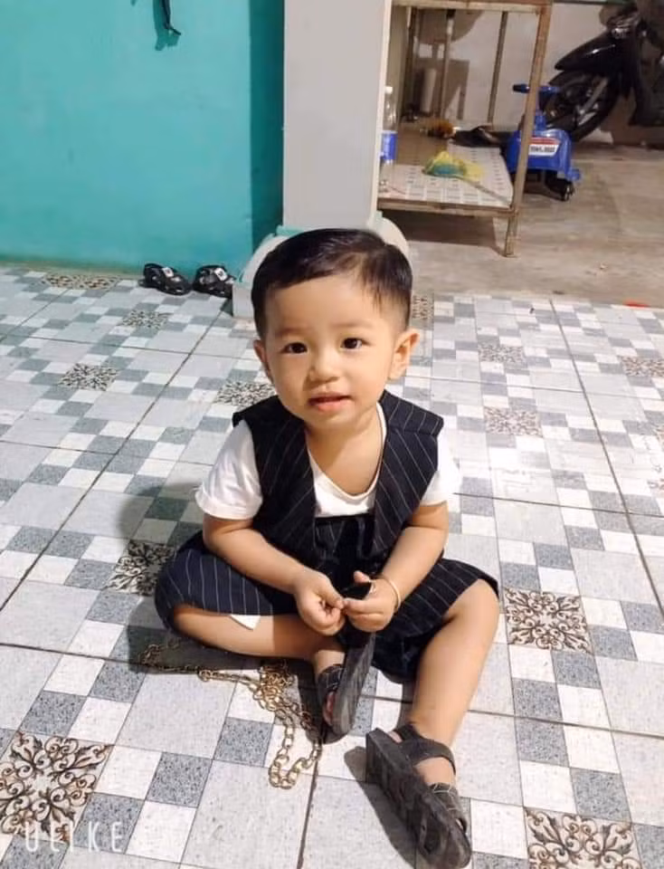 Hình ảnh bé L.G.Đ được gia đình đăng tải lên mạng xã hội nhờ tìm kiếm