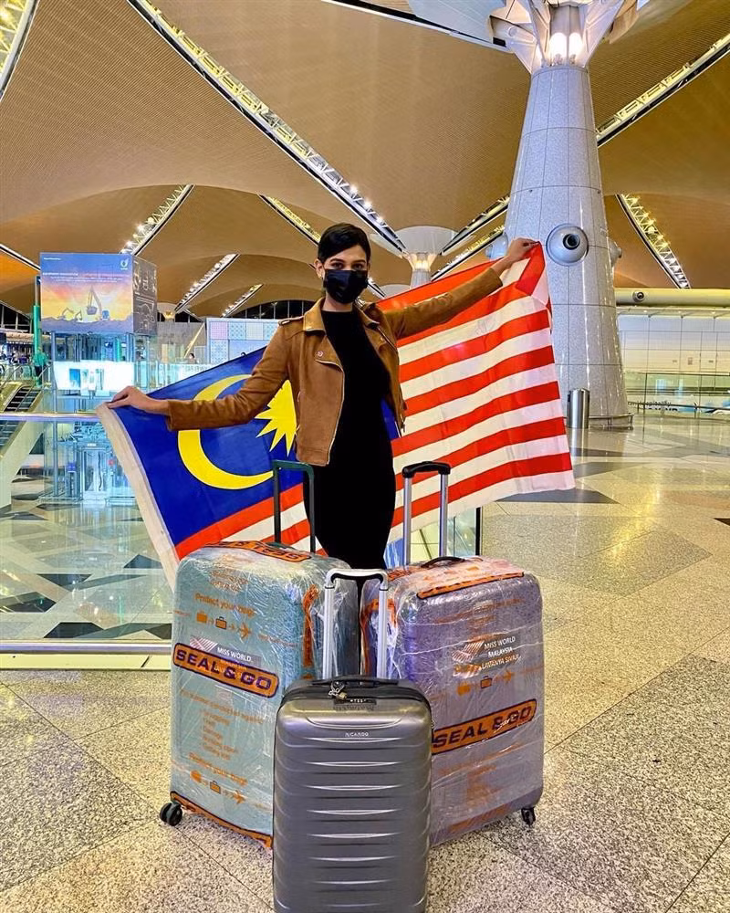 Người đẹp Lavanya Sivaji đến từ Malaysia.