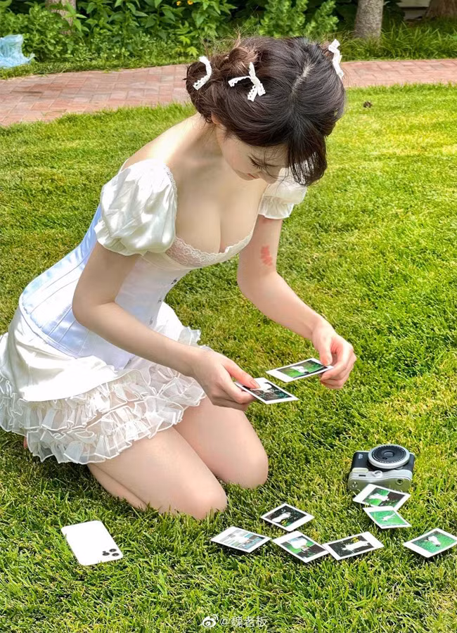 Nét quyến rũ của các cô gái tuổi mới lớn phải đến một cách tự nhiên.