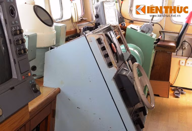Ngư dân khi được tuyển dụng sẽ thông qua kháa đào tạo ngắn hạn; đối với ngư dân là thuyền viên sẽ được học về kỹ năng, kỹ thuật sử dụng công cụ máy móc thiết bị khai thác đánh bắt thủy, hải sản theo công nghệ Hàn Quốc, Nhật Bản...