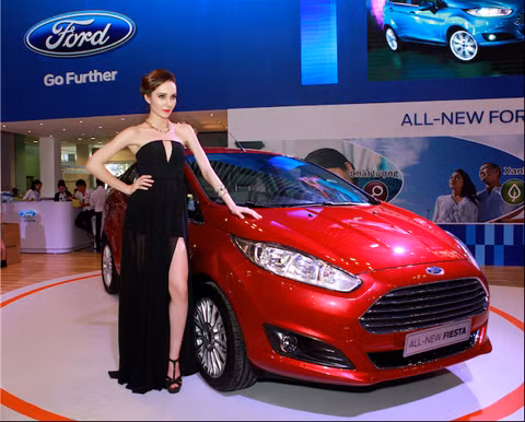 Ford Fiesta hoàn toàn mới trang bị động cơ EcoBoost 1,0L, được Ford Việt Nam giới thiệu trong Triển lãm Ô tô Việt Nam 2013 là thành viên mới nhất trong gia đình động cơ toàn cầu EcoBoost với các phiên bản công suất từ 1,0 - 3,5L.