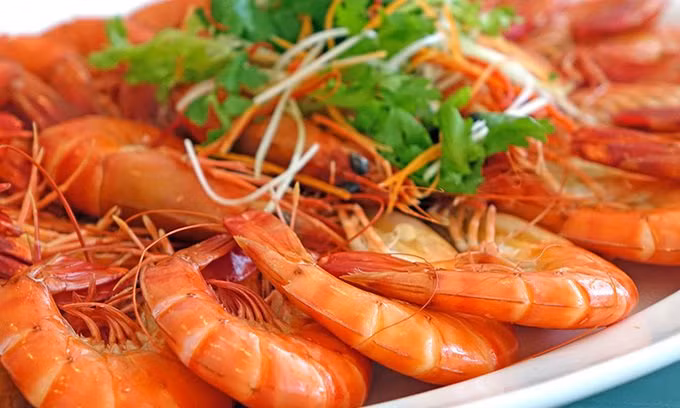 Luoc tom dinh cao: Khong can 1 giot nuoc nao van chin do au