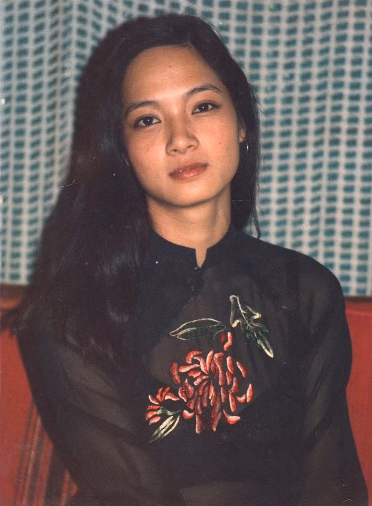 KHÓ TIN: Nhan sắc NSND Lê Khanh 'hạ' cùng lúc 3 hoa hậu - Hình 11 KHO TIN: Nhan sac NSND Le Khanh 'ha' cung luc 3 hoa hau-Hinh-11